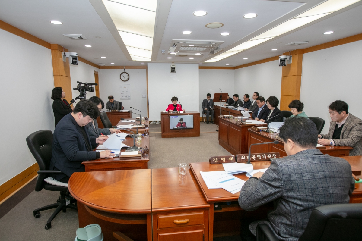 20240305-009[IMG_0075-제274회 임시회 의회운영위원회 조례안 심사활동.jpg
