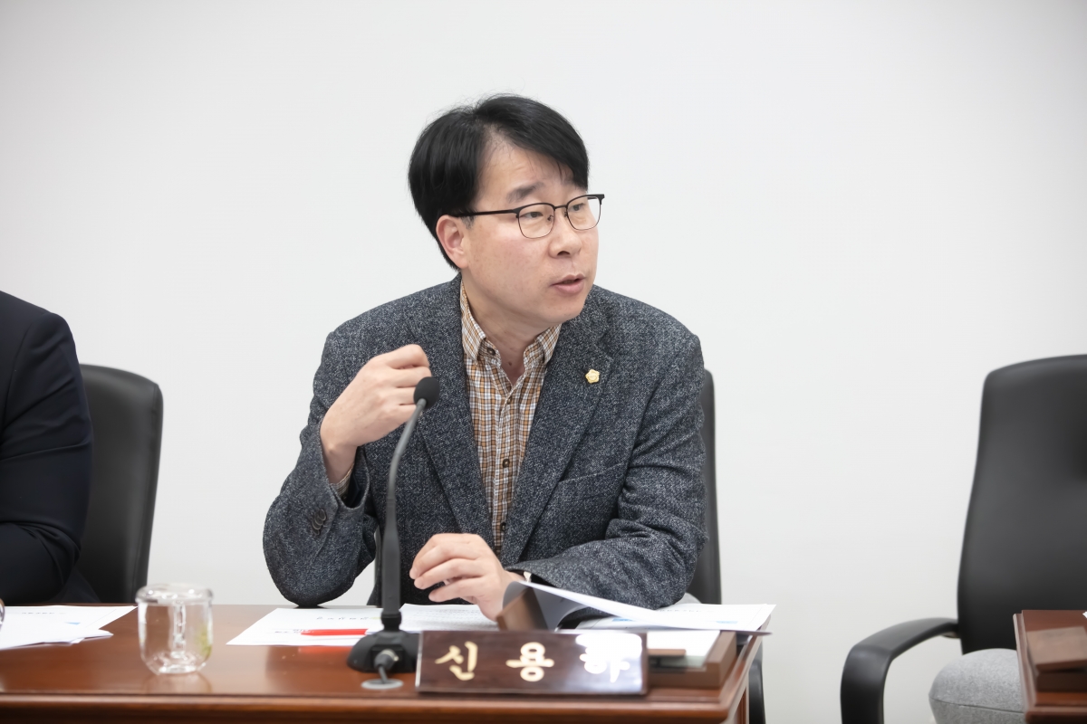 20240305-012[IMG_0081-제274회 임시회 의회운영위원회 조례안 심사활동.jpg