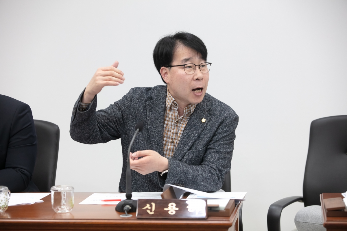 20240305-013[IMG_0086-제274회 임시회 의회운영위원회 조례안 심사활동.jpg