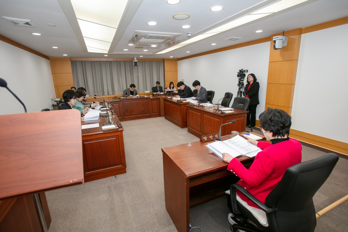 20240305-007[IMG_0073-제274회 임시회 의회운영위원회 조례안 심사활동.jpg