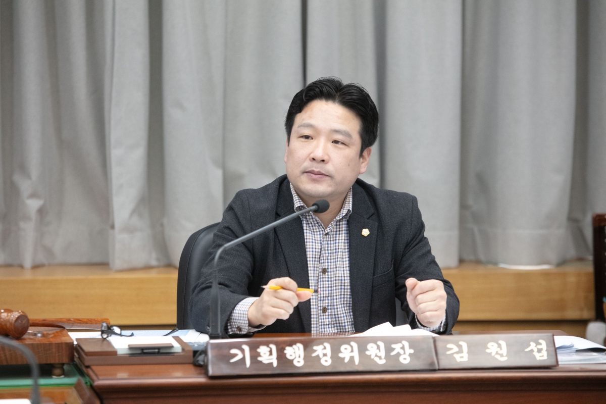 20240305-063[IMG_0308-제274회 임시회 기획행정위원회 조례안 심사활동.jpg