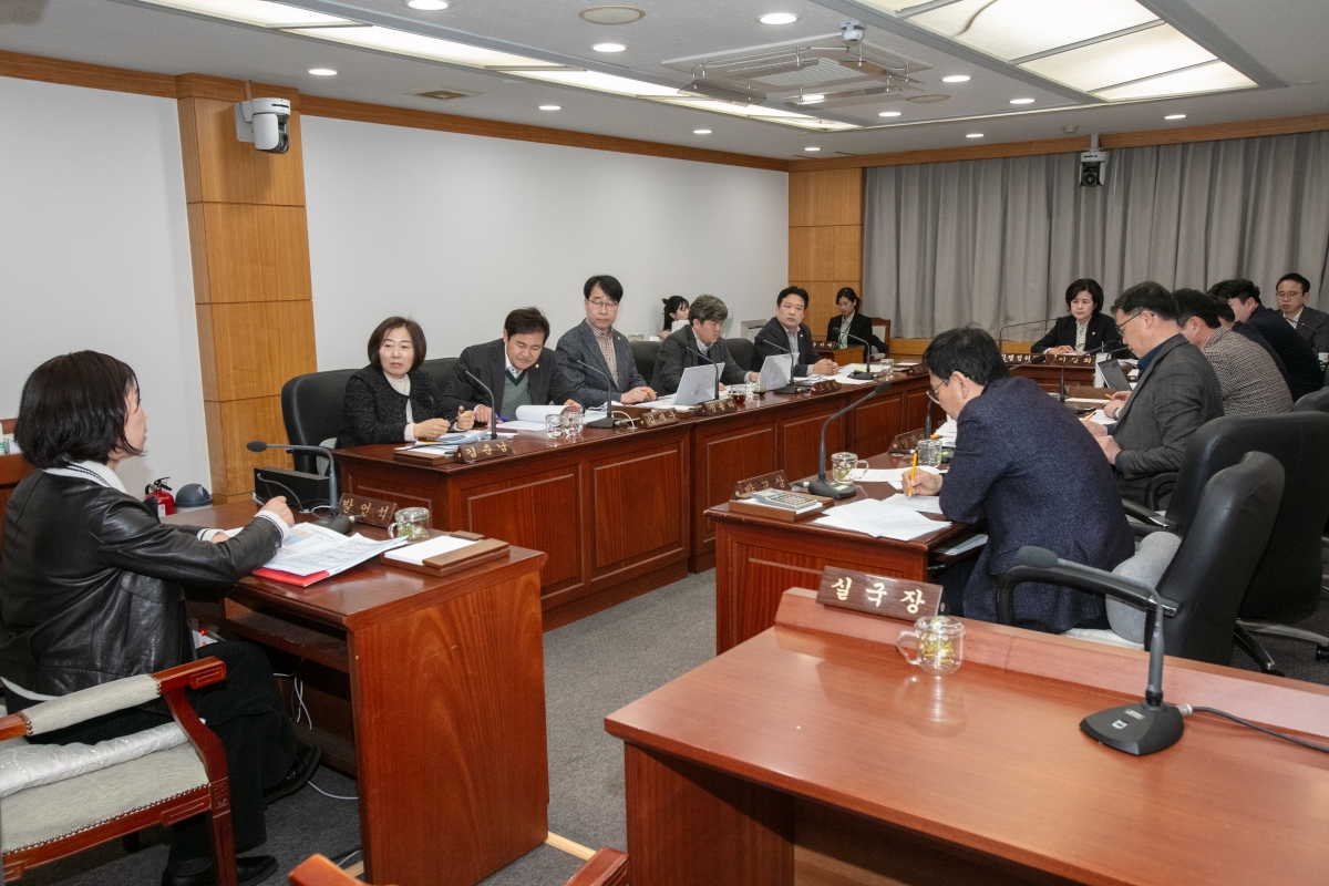 20240305-044[IMG_0226-제274회 임시회 기획행정위원회 조례안 심사활동.jpg
