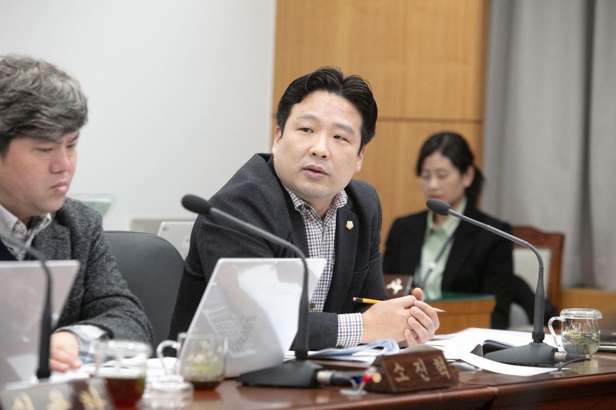 20240305-052[IMG_0264-제274회 임시회 기획행정위원회 조례안 심사활동.jpg