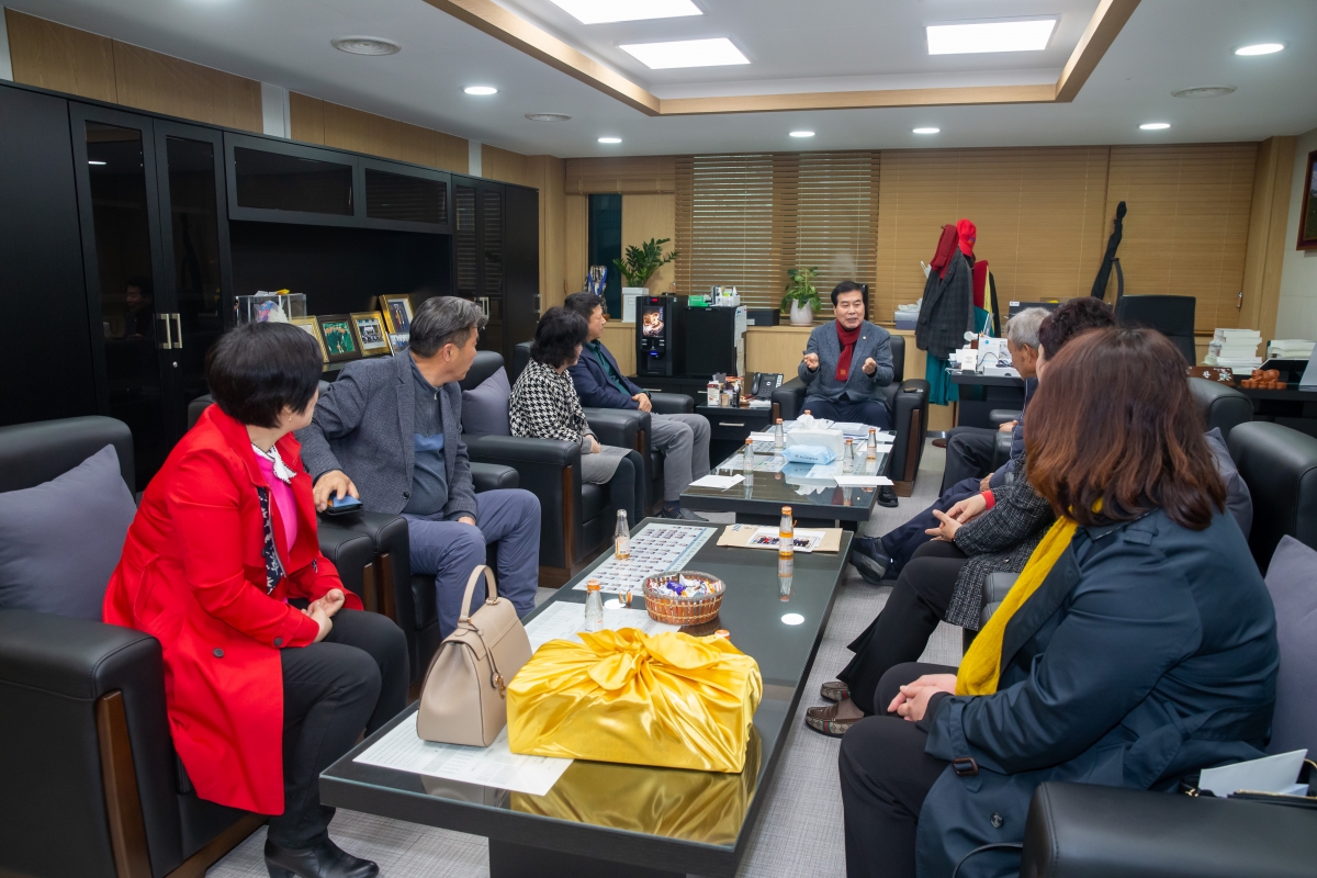 20240305-172[_P7U3574-이통장 연합회장단 의장실 방문.jpg