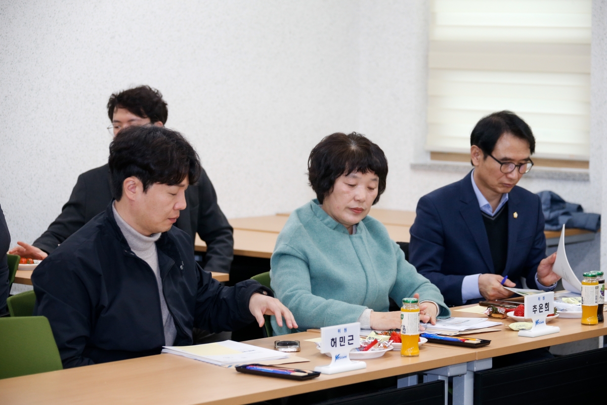 20240305-081[_P7U3382-1-제274회 임시회 산업건설위원회 농업기술센터 현장방문.jpg