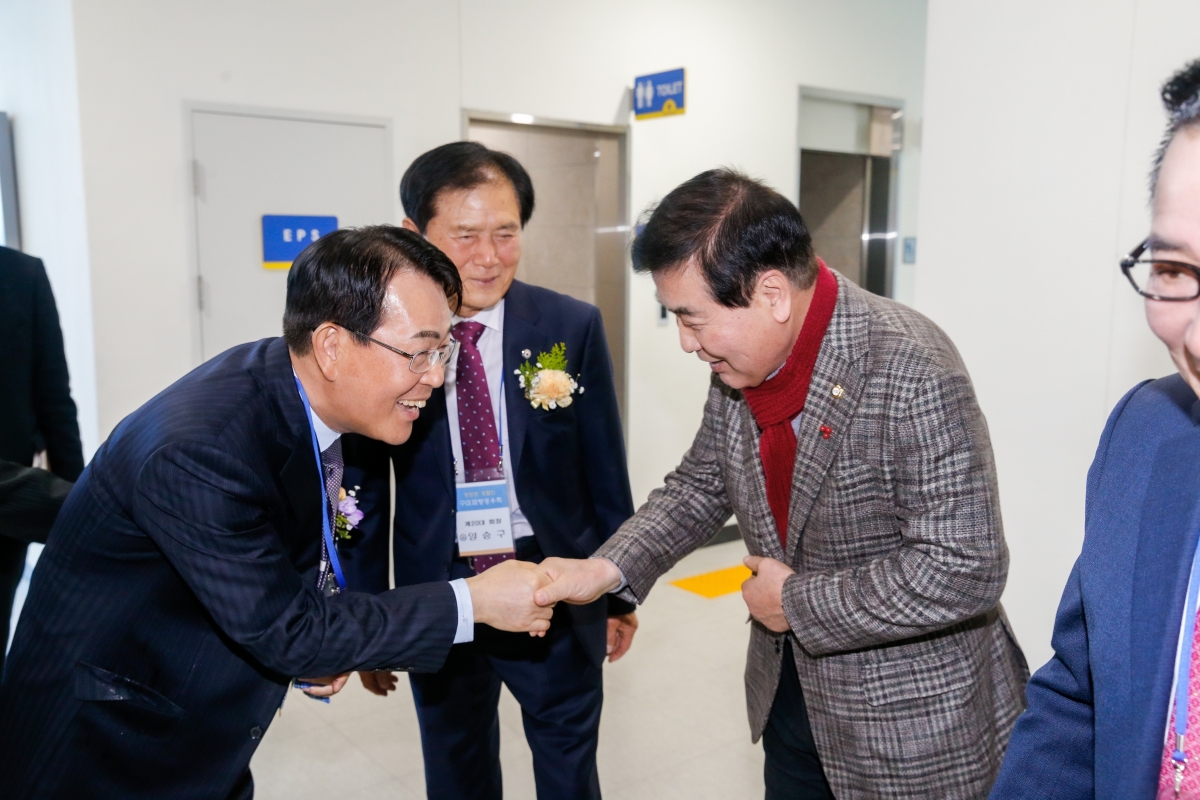 20240323-002[_P7U4795-1-구미재향경우회장 이취임식.jpg