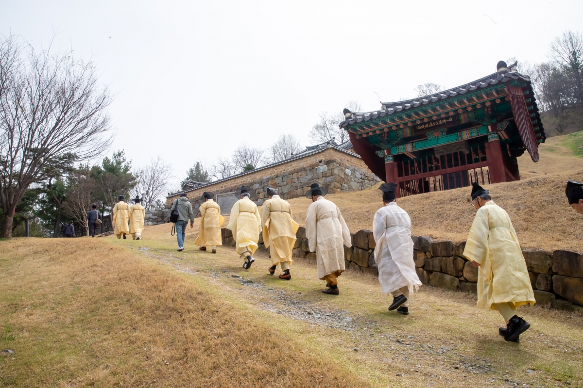 20240402-009[_P7U5342-왕산 허위 선생 춘계 향사.jpg
