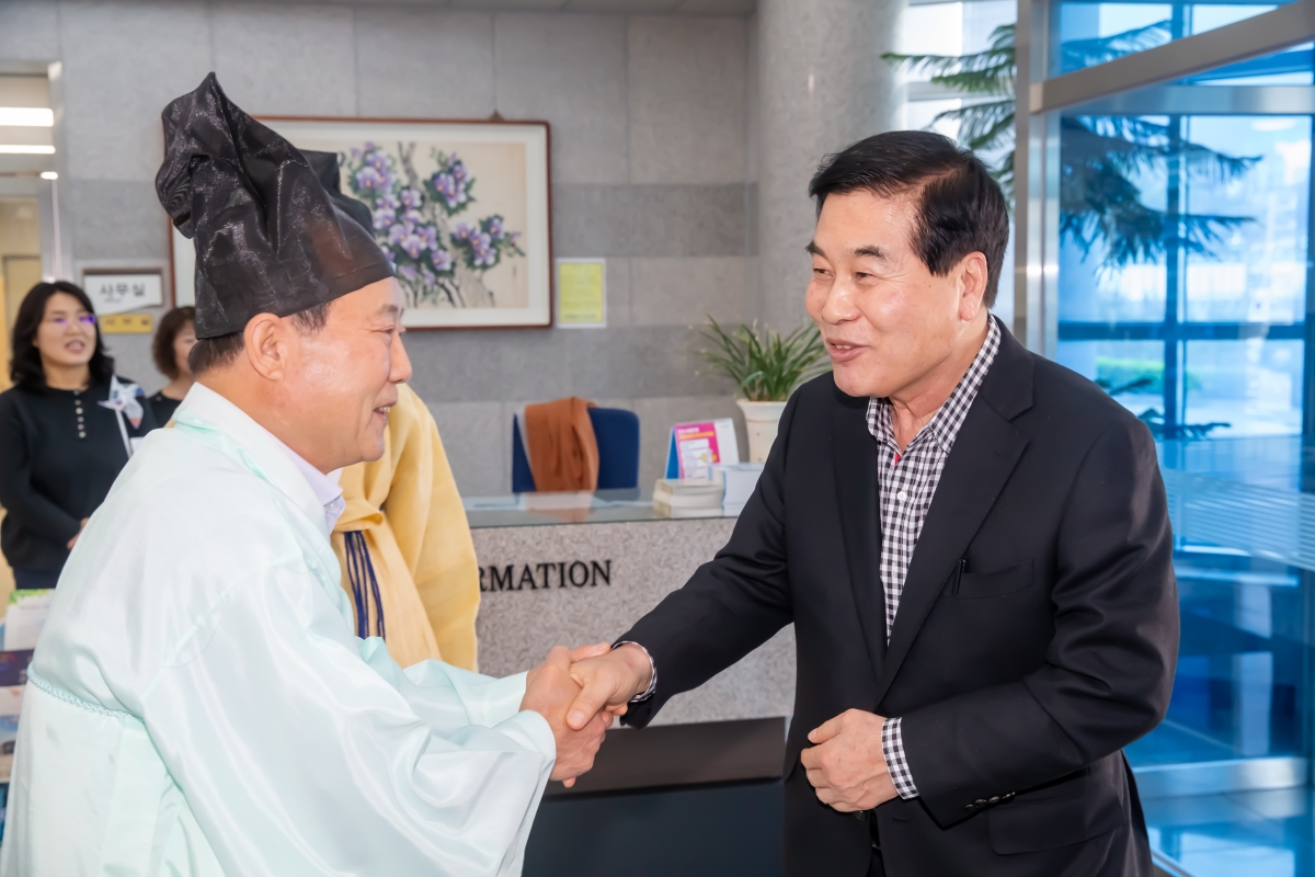 20240402-002[_P7U5318-왕산 허위 선생 춘계 향사.jpg
