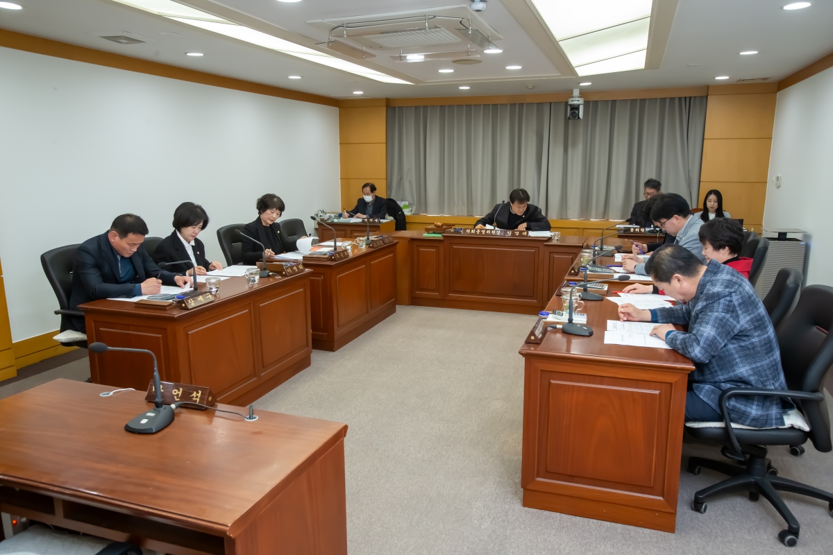 20240404-003[_P7U5519-폐회중 위회운영위원회 활동.jpg
