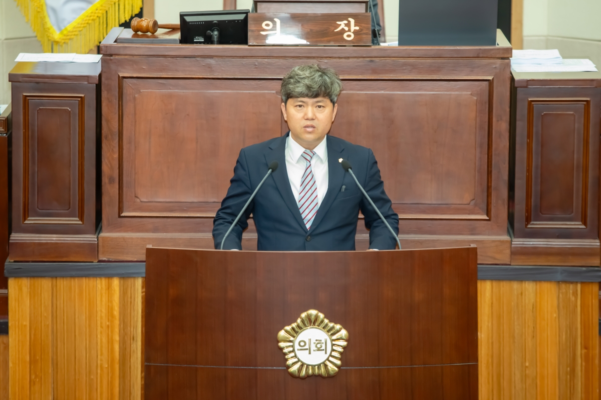 20240419-023[_P7U6636-제275회 임시회 제2차 본회의시 소진혁 의원 5분 자유발언.jpg