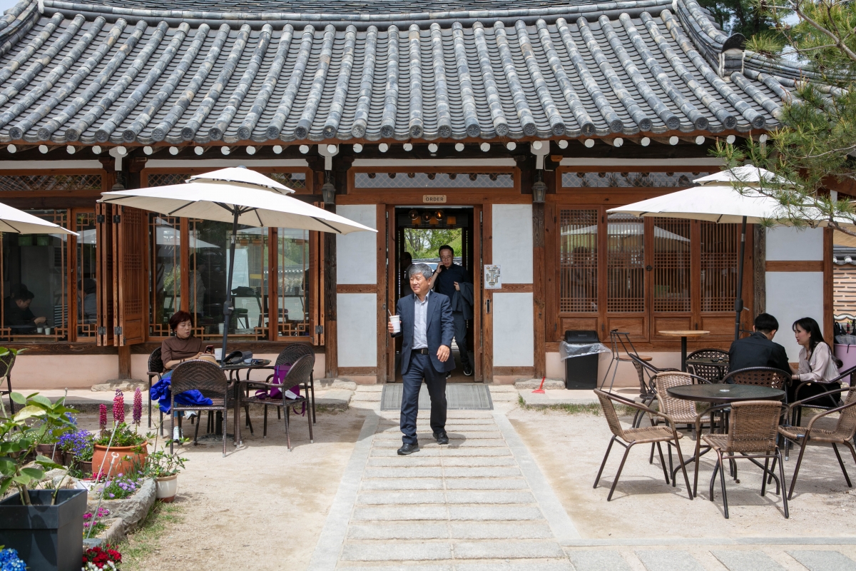 20240417-009[IMG_0548-제275회 임시회시 기획행정위원회 경주시 황리단길 비교견학.jpg