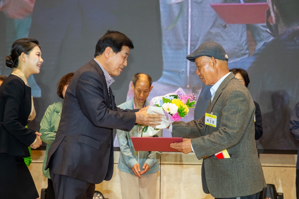 20240423-026[_P7U7157-제44회 장애인의 날 기념식.jpg