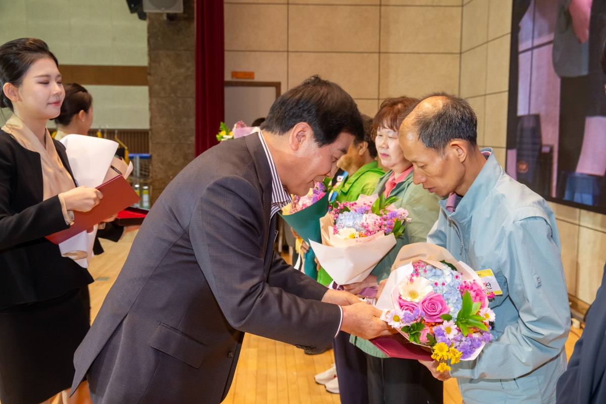 20240423-030[_P7U7170-제44회 장애인의 날 기념식.jpg