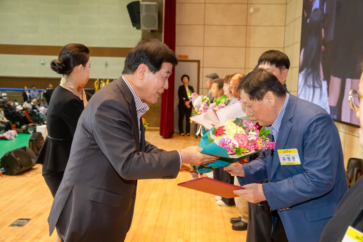 20240423-033[_P7U7181-제44회 장애인의 날 기념식.jpg