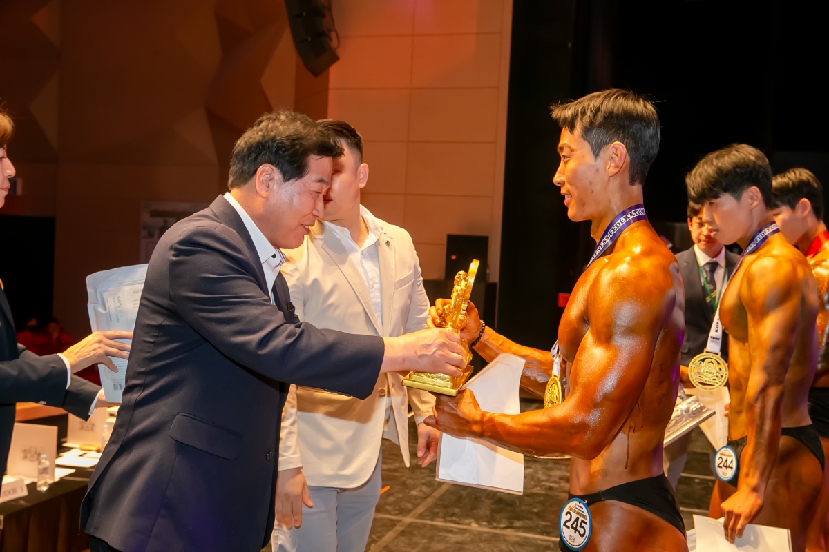 20240427-169[_P7U8425-제16회 미스터 금오대회.jpg