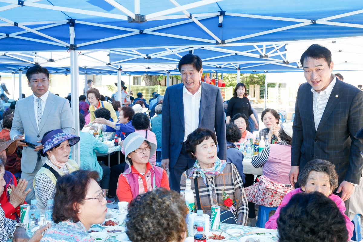 20240504-034[_P7U8993-1-2024년 산동읍 어르신과 함께하는 효도잔치.jpg