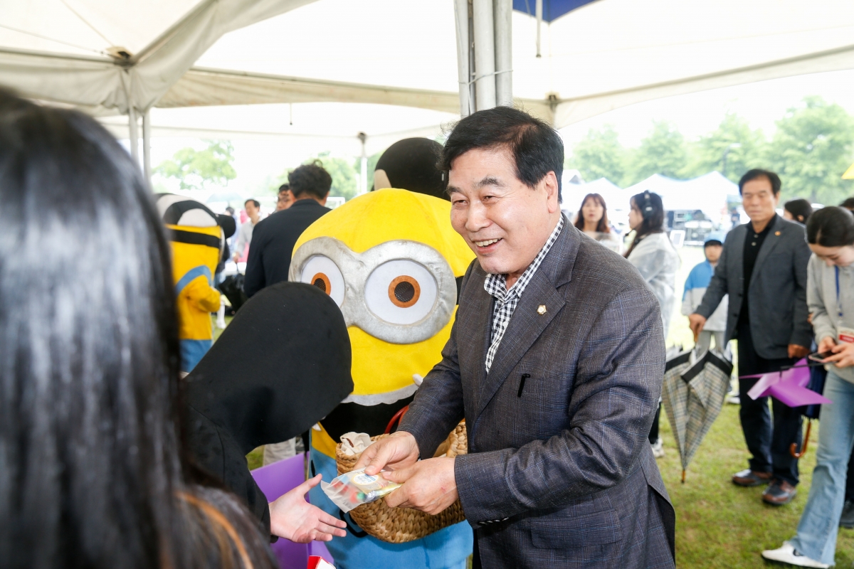 20240505-048[_P7U9359-1-제102회 어린이날 기념행사.jpg