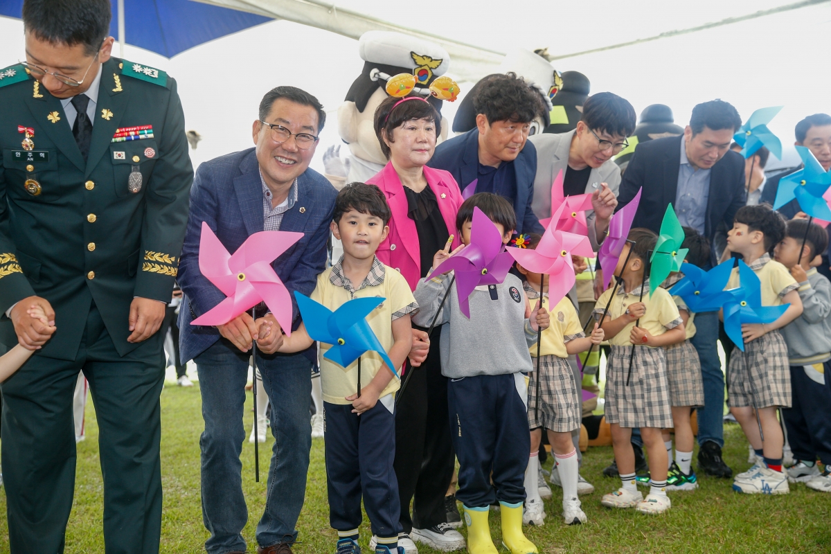 20240505-024[_P7U9269-1-제102회 어린이날 기념행사.jpg
