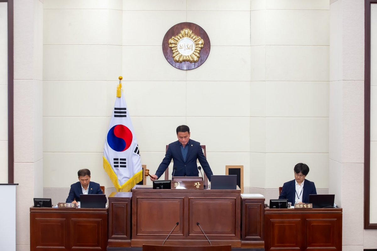 20240516-024[_P7U1483-제276회 임시회 제1차 본회의시 장세구 부의장 회의주재.jpg