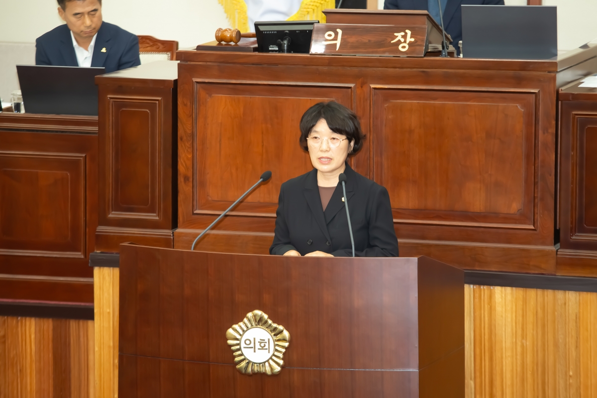 20240516-033[_P7U1452-제276회 임시회 제1차 본회의시 추은희 의원 5분 자유발언.jpg