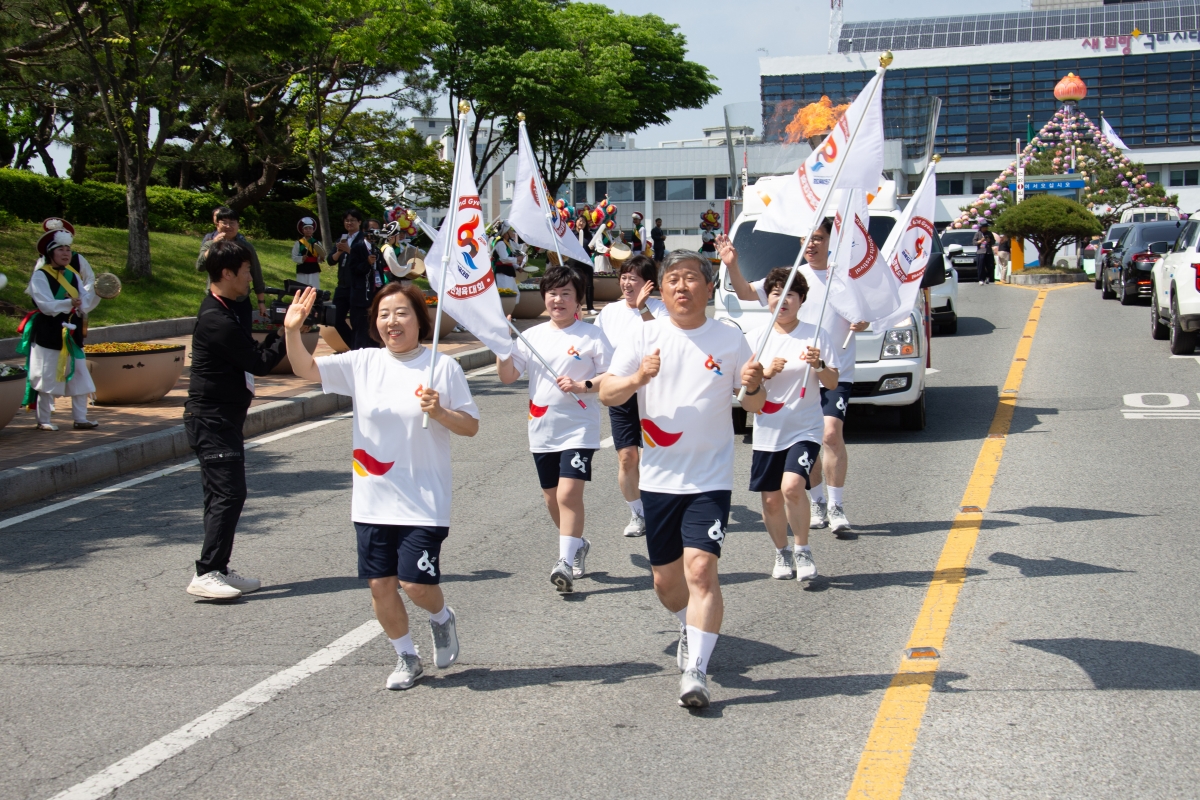 20240510-078[_P7U0233-제62회 경북도민체육대회 성화 출정식 및 성화 봉송.jpg