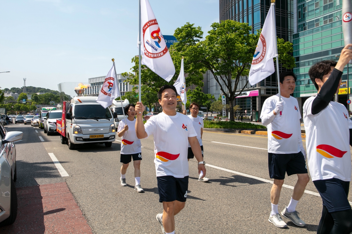 20240510-118[IMG_1452-제62회 경북도민체육대회 성화 출정식 및 성화 봉송.jpg