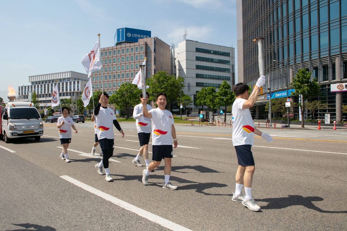 20240510-115[IMG_1448-제62회 경북도민체육대회 성화 출정식 및 성화 봉송.jpg