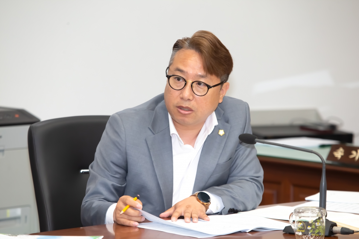 20240517-068[_P7U1736-제276회 임시회 산업건설위원회 조례안 심사활동.jpg