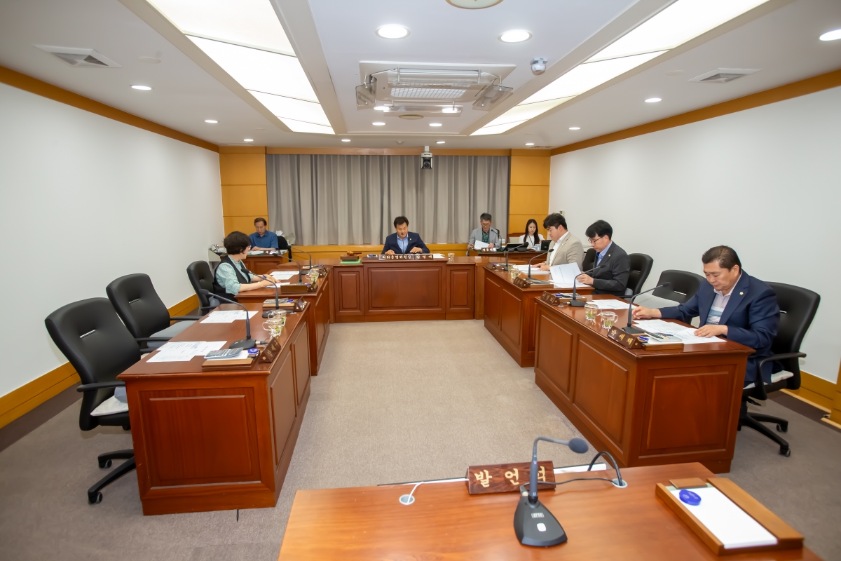 20240517-076[_P7U1785-제276회 임시회 의회운영위원회 조례안 심사활동.jpg