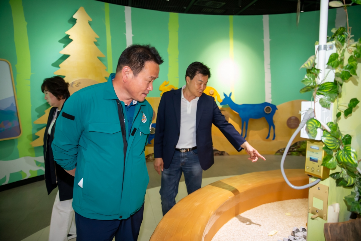 20240521-028[_P7U2488-제276회 임시회 산업건설위원회 구미에코랜드 현장 방문.jpg