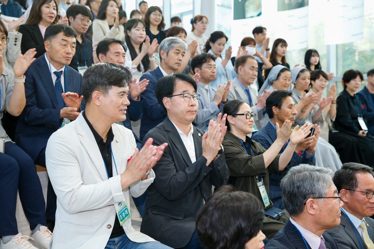20240524-004[_P7U2990-1-2024 구미시 사회복지사 대회.jpg
