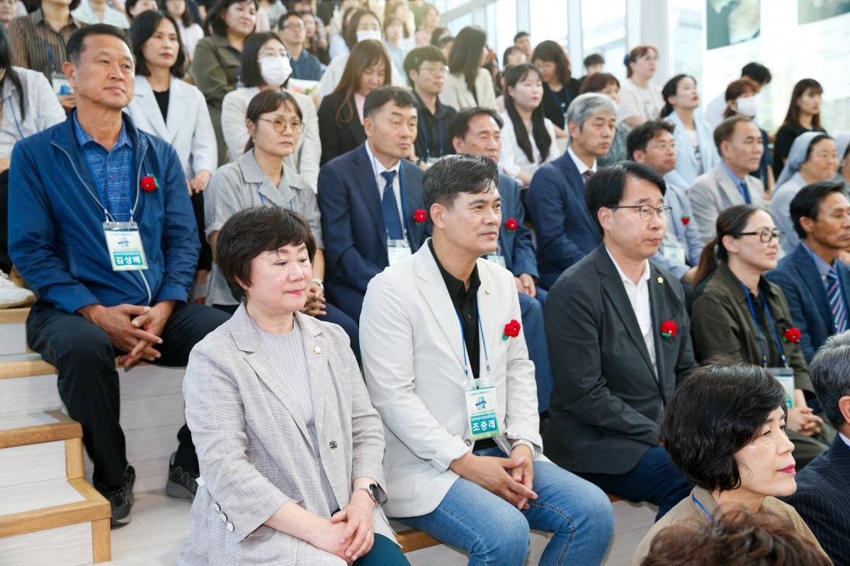 20240524-011[_P7U3006-1-2024 구미시 사회복지사 대회.jpg