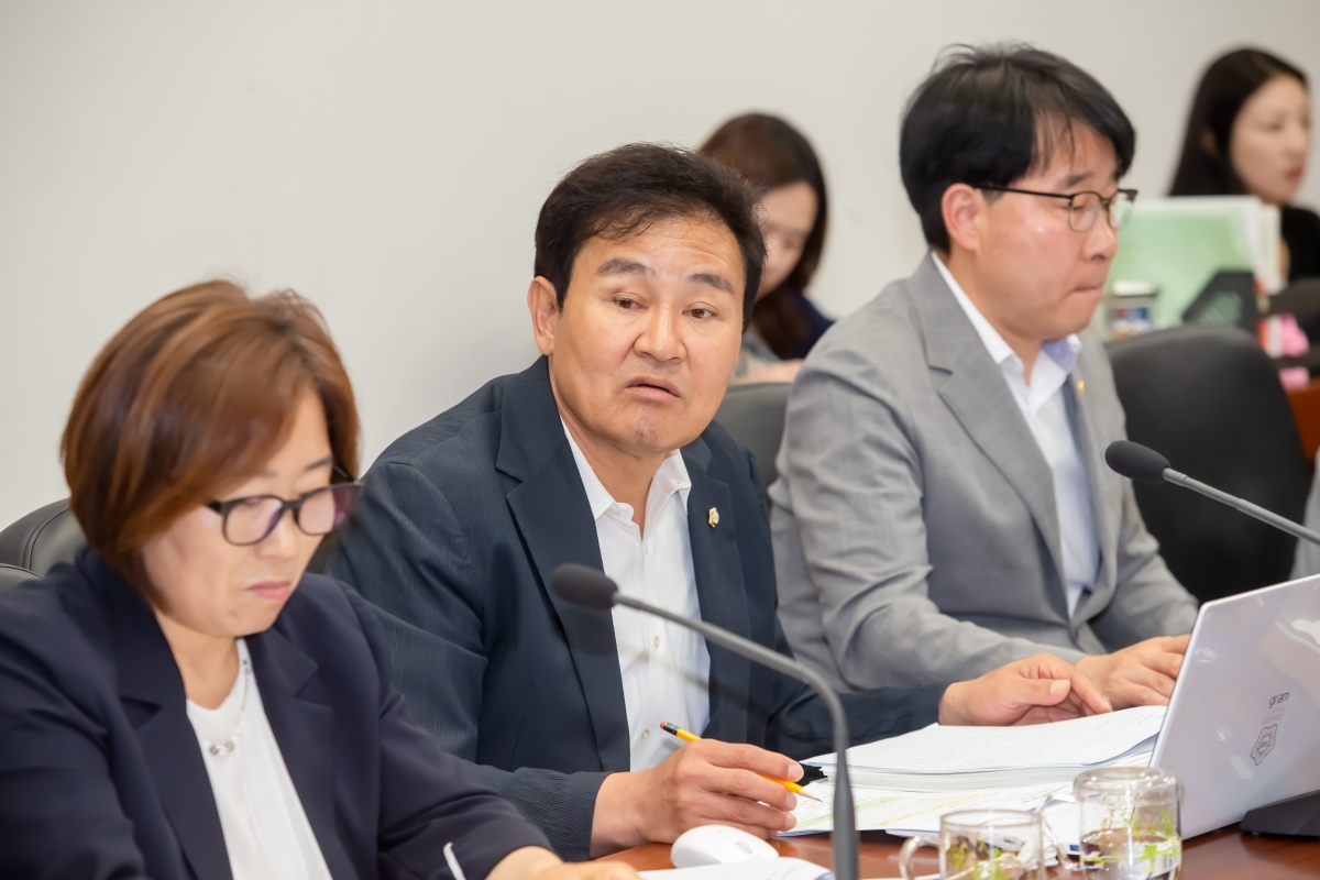 20240604-034[_P7U4407-제277회 제1차 정례회 기획행정위원회 조례안 심사활동.jpg