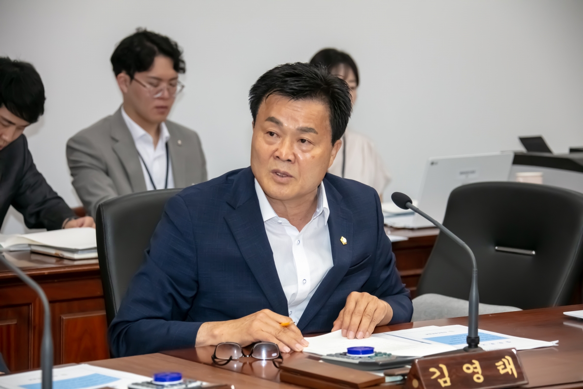 20240604-050[IMG_2214-제277회 제1차 정례회 산업건설위원회 조례안 심사활동.jpg