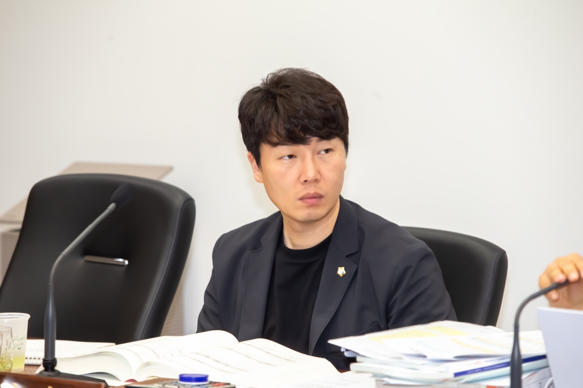 20240605-032[_P7U4581-제277회 제1차 정례회 산업건설위원회 소관 2023회계연도 세입·세출 결산승인안 예비심사 활동.jpg