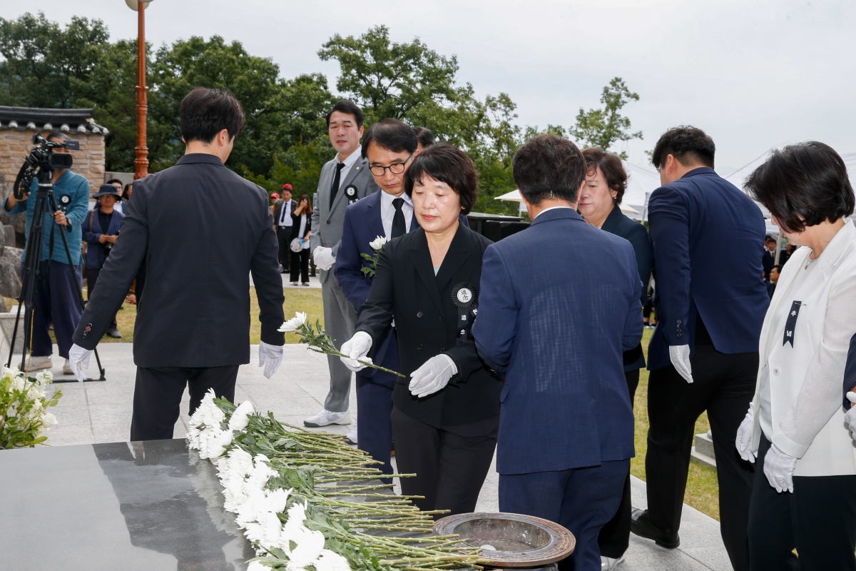 20240606-042[_P7U4683-1-제69회 현충일 충혼탑 추념.jpg