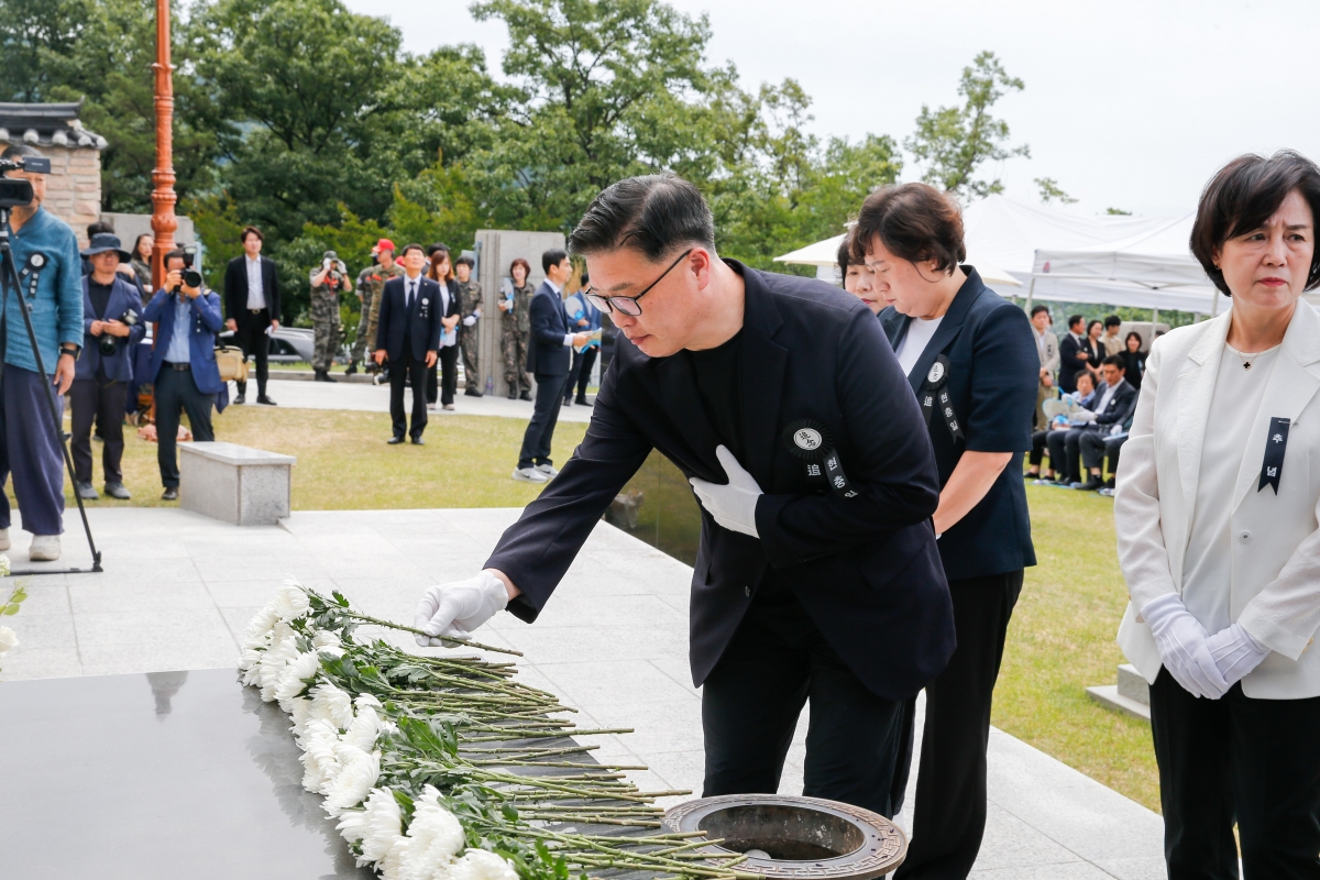 20240606-032[_P7U4668-1-제69회 현충일 충혼탑 추념.jpg