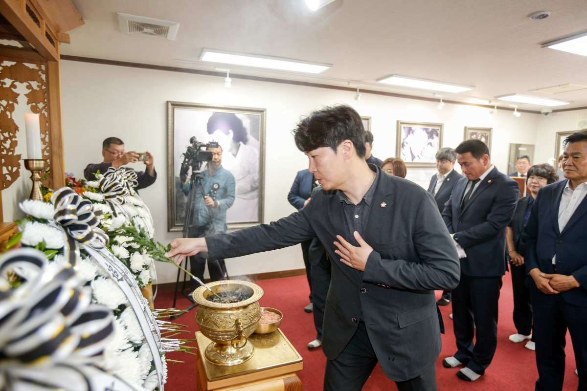 20240606-089[_P7U4781-1-제68회 현충일 박정희대통령 생가 추념.jpg