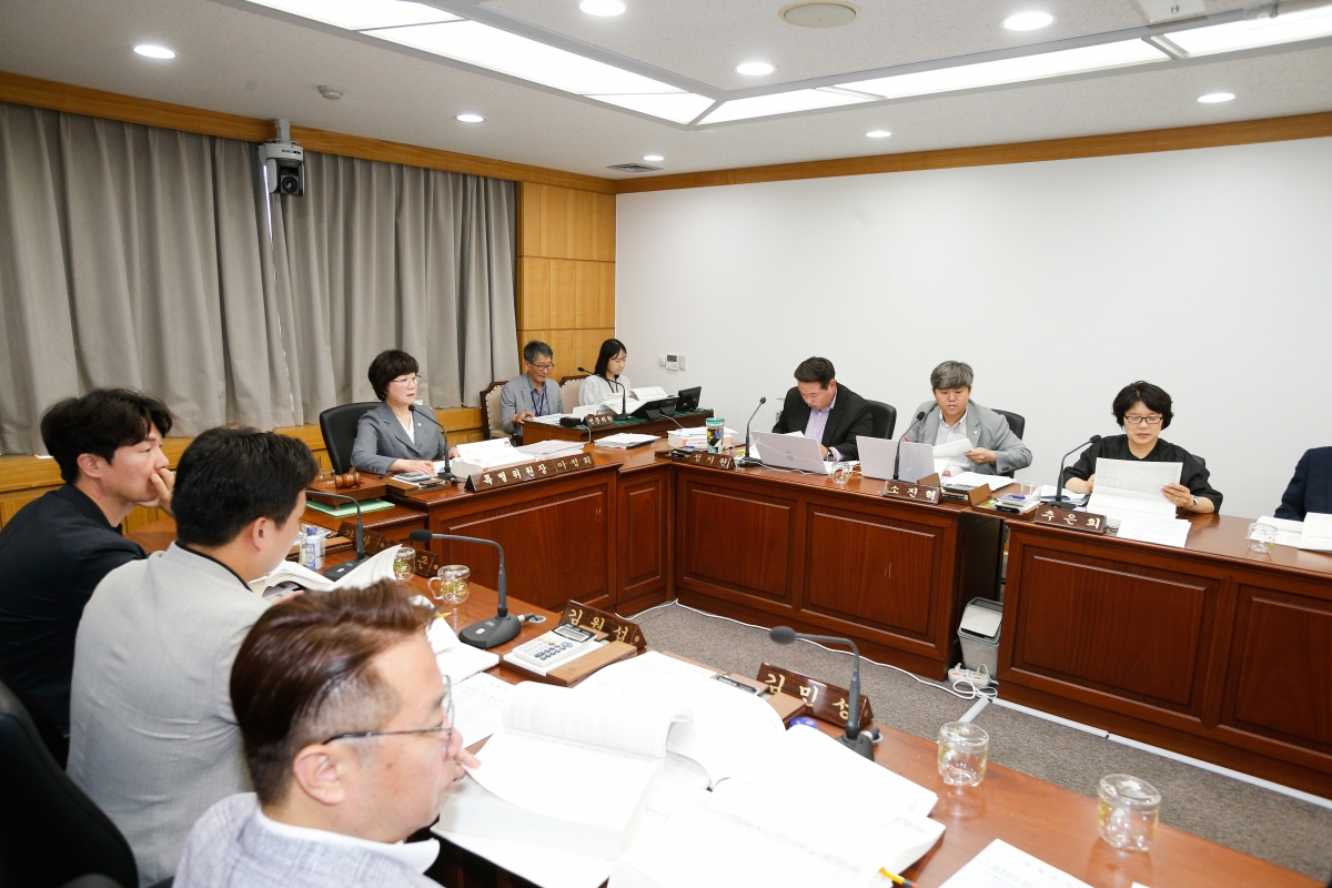 20240611-005[_P7U5035-1-제277회 제1차 정례회 예산결산특별위원회 2023회계연도 세입·세출 결산승인안 심사활동.jpg