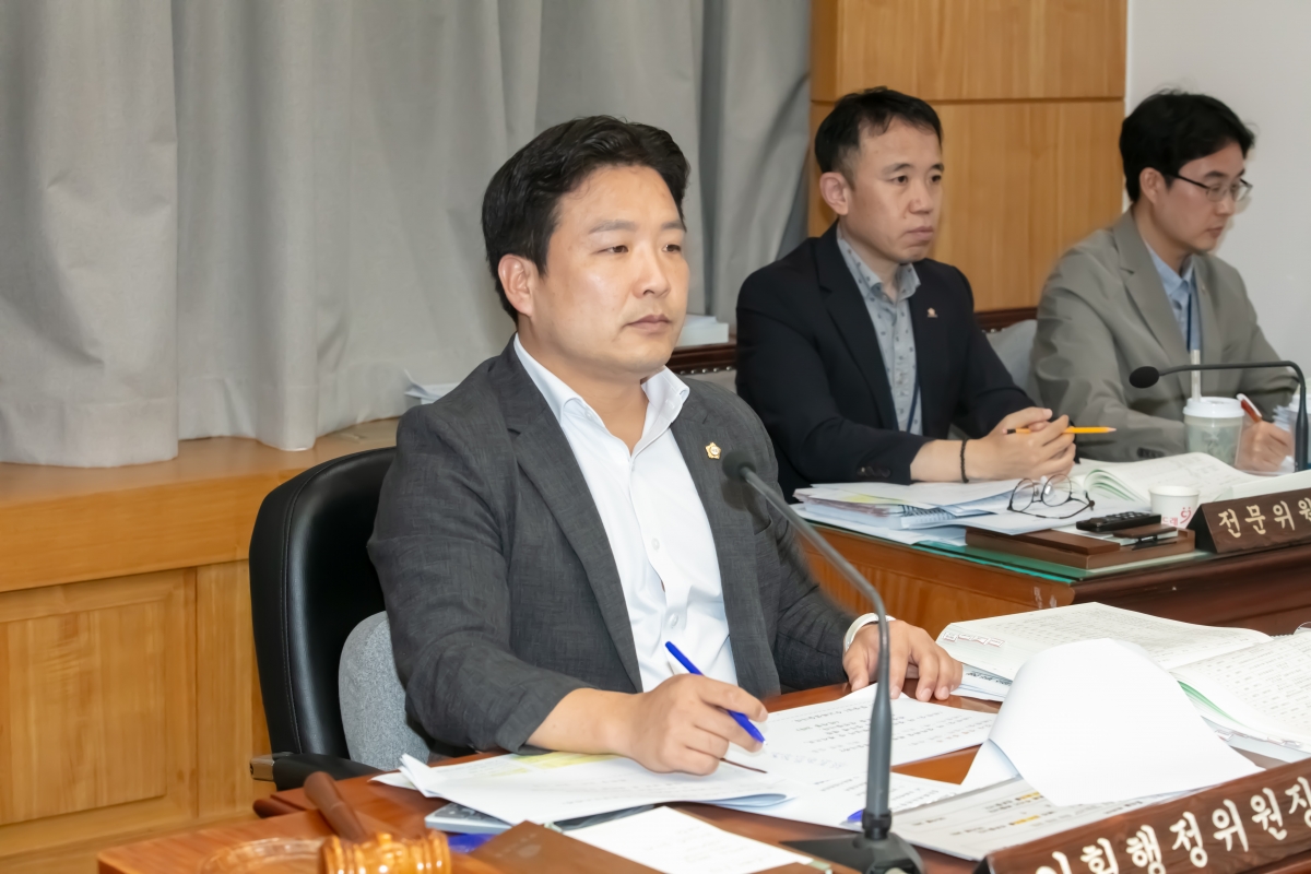 20240614-032[IMG_2361-제277회 제1차 정례회 기획행정위원회 소관 2024년도 행정사무감사 활동.jpg