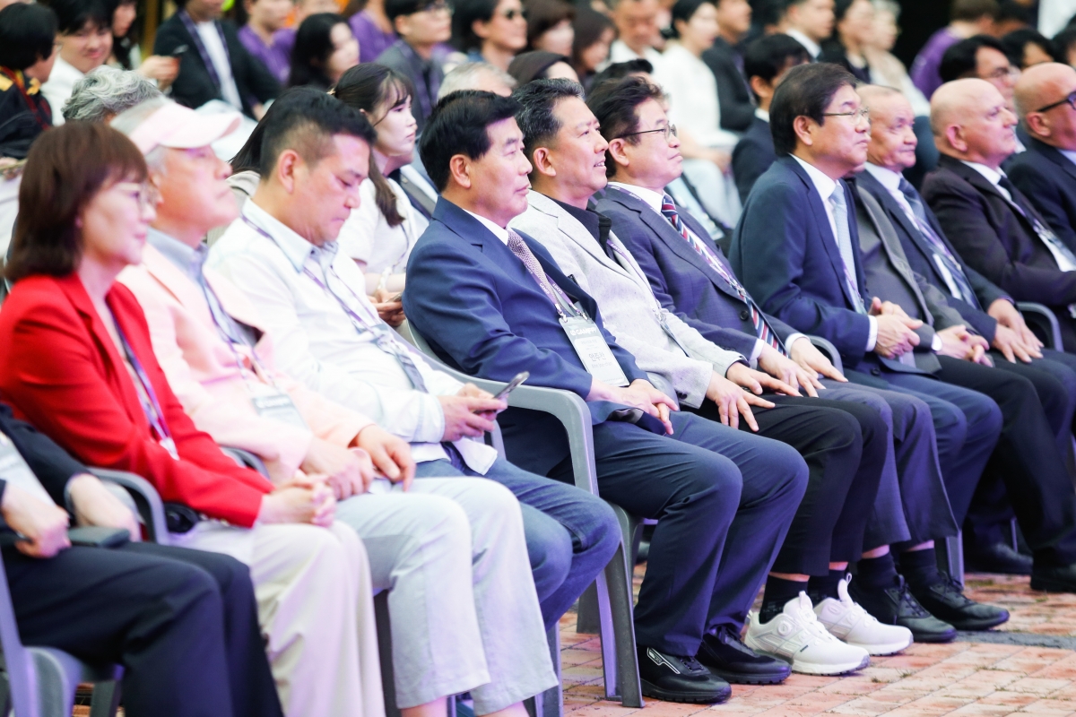 20240615-086[_P7U5757-2-2024 경상북도 국제 AI·메타버스 영화제 개막식 및 시상식.jpg