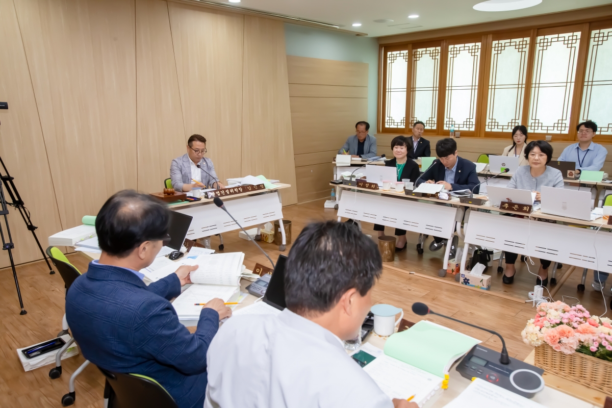 20240618-041[_P7U6090-제277회 제1차 정례회 산업건설위원회 선산출장소 2024년도 행정사무감사 활동.jpg