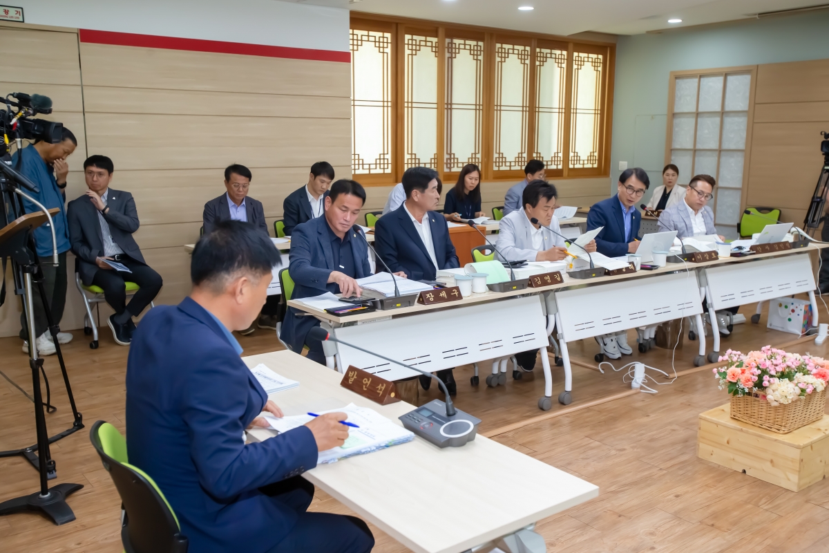 20240618-025[_P7U6036-제277회 제1차 정례회 산업건설위원회 선산출장소 2024년도 행정사무감사 활동.jpg