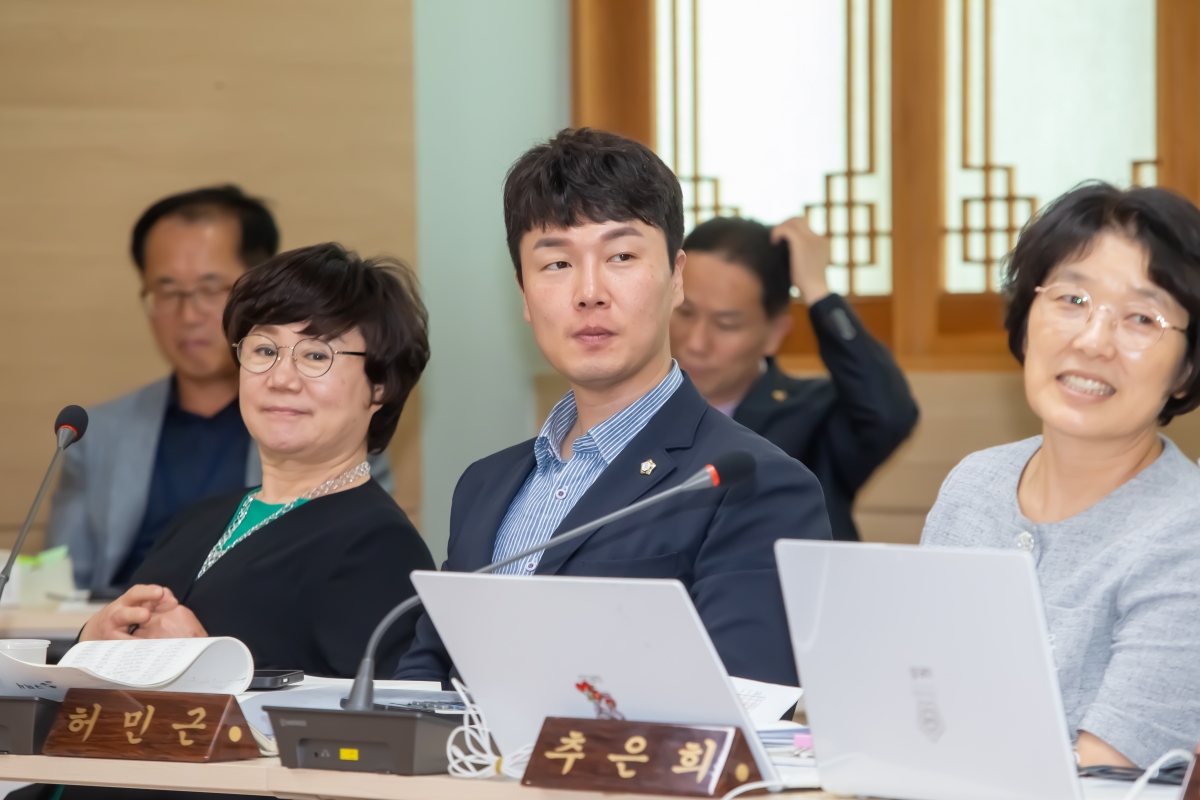 20240618-038[_P7U6082-제277회 제1차 정례회 산업건설위원회 선산출장소 2024년도 행정사무감사 활동.jpg