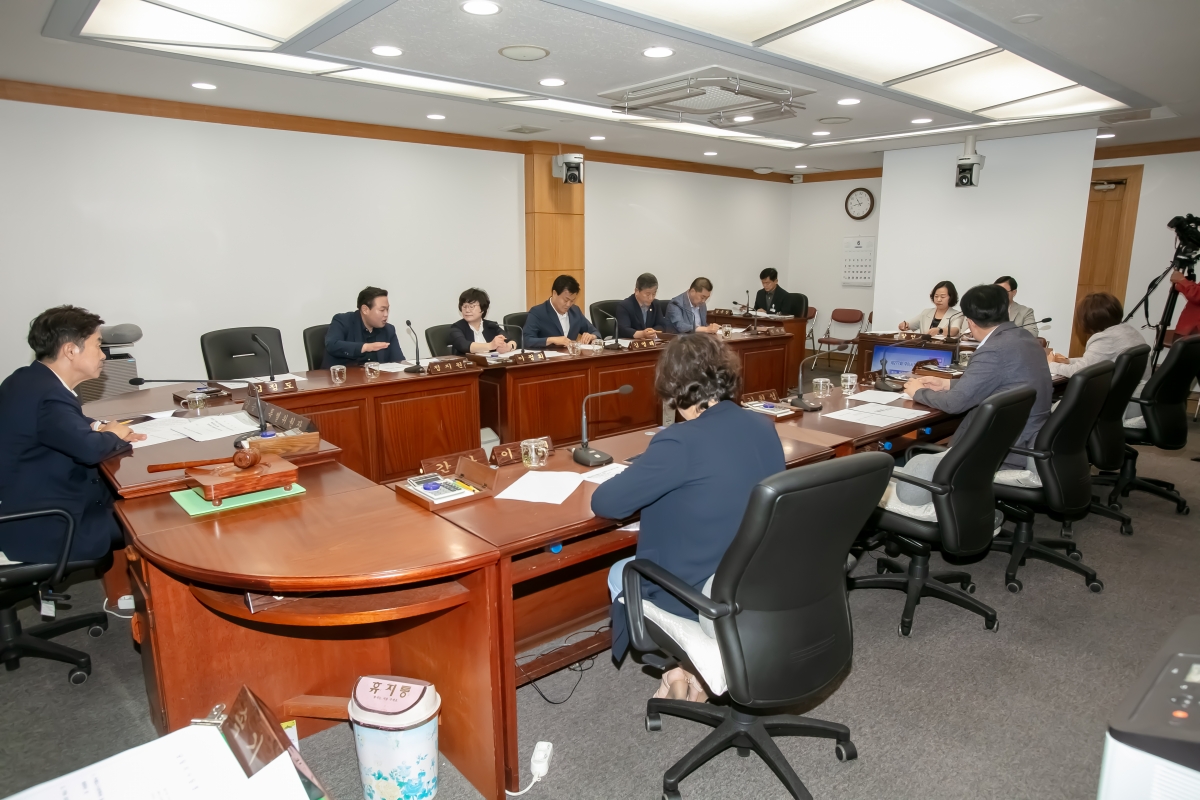20240620-008[IMG_2500-제277회 구미시의회 제1차 정례회 제8차 신공항 이전 지원 특별위원회 활동.jpg