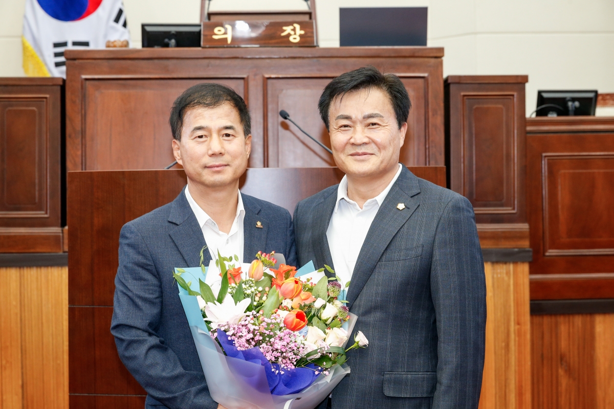 20240624-123[_P7U6731-1-김차병 의회사무국장 퇴임식.jpg