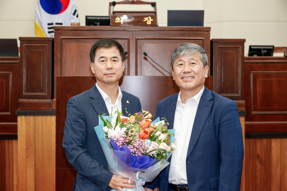 20240624-120[_P7U6723-1-김차병 의회사무국장 퇴임식.jpg