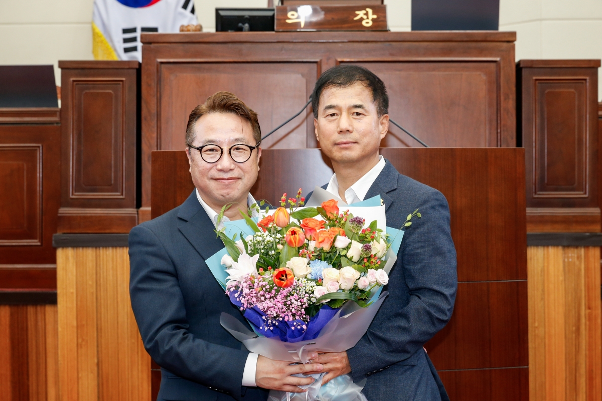 20240624-126[_P7U6739-1-김차병 의회사무국장 퇴임식.jpg