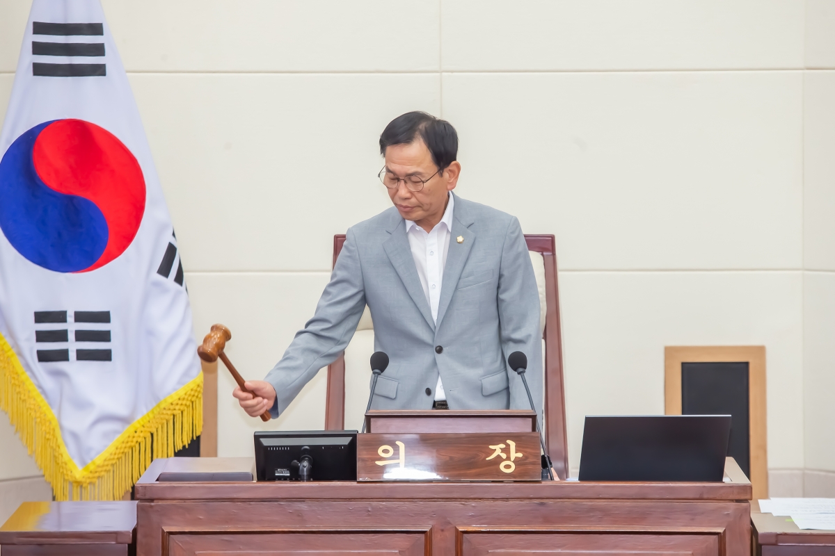 20240704-001[_P7U7600-제278회 임시회 제2차 본회의시 각 상임위원장 선거.jpg