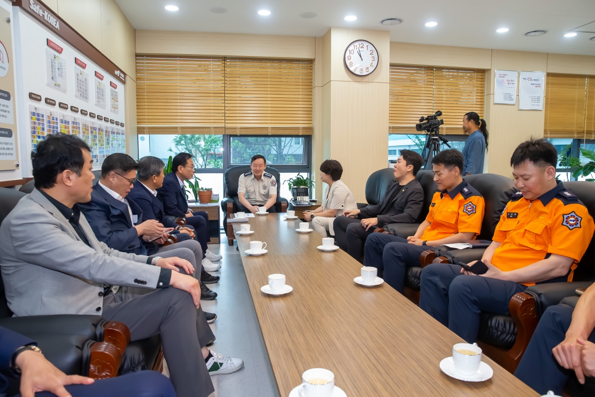 20240709-004[_P7U8231-제9대 후반기 의장단 및 상임위원장 구미소방서 방문.jpg